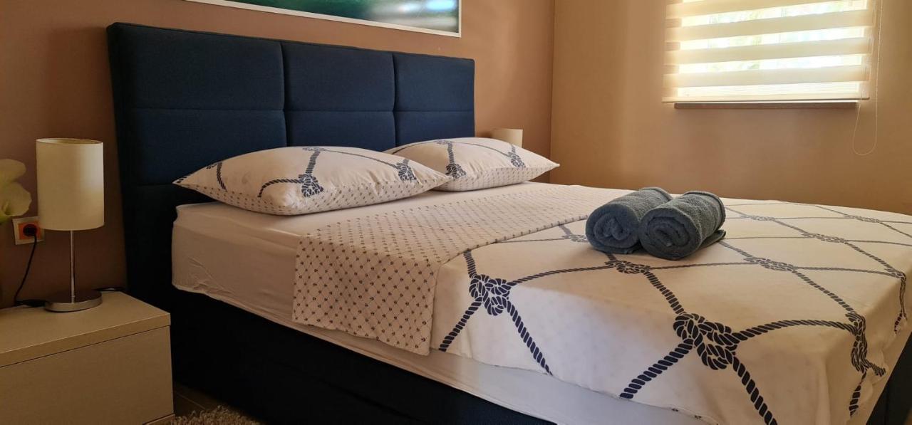 Apartments Lolita Bol Ngoại thất bức ảnh