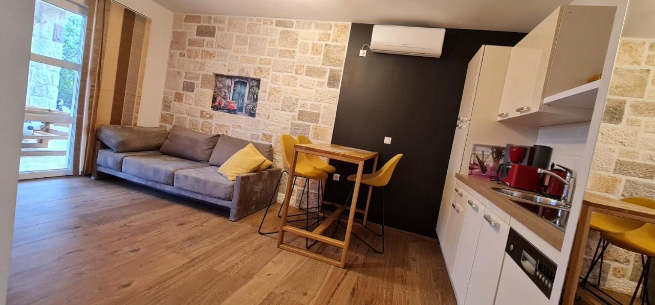 Apartments Lolita Bol Ngoại thất bức ảnh